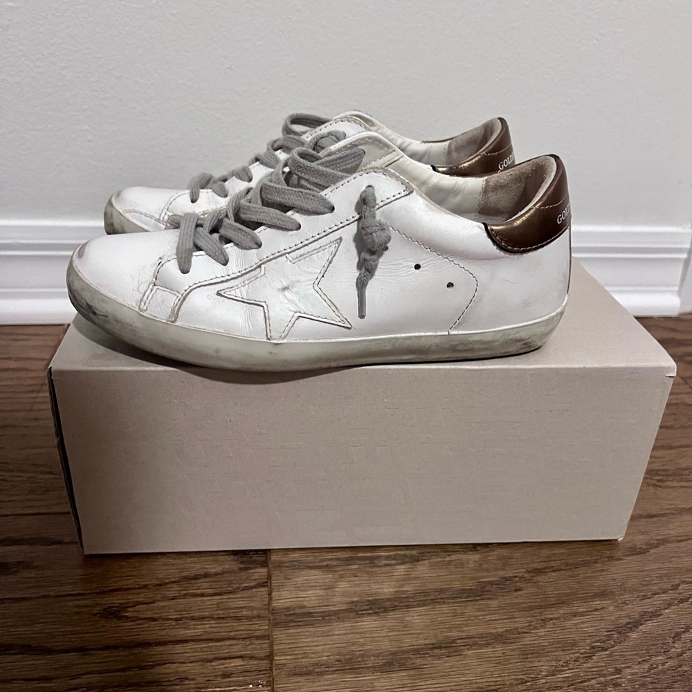 Golden Goose Super Star Classic Women’s Sneakers in White and gold